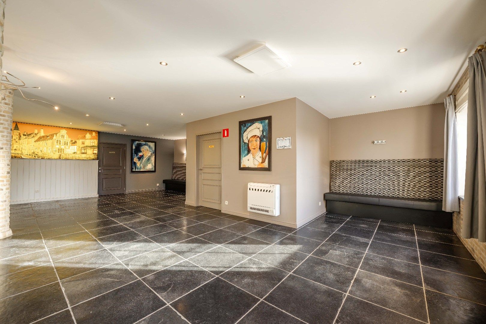 INSTAPKLAAR HANDELSHUIS (2009) OP GUNSTIGE LOCATIE!!!  foto 12