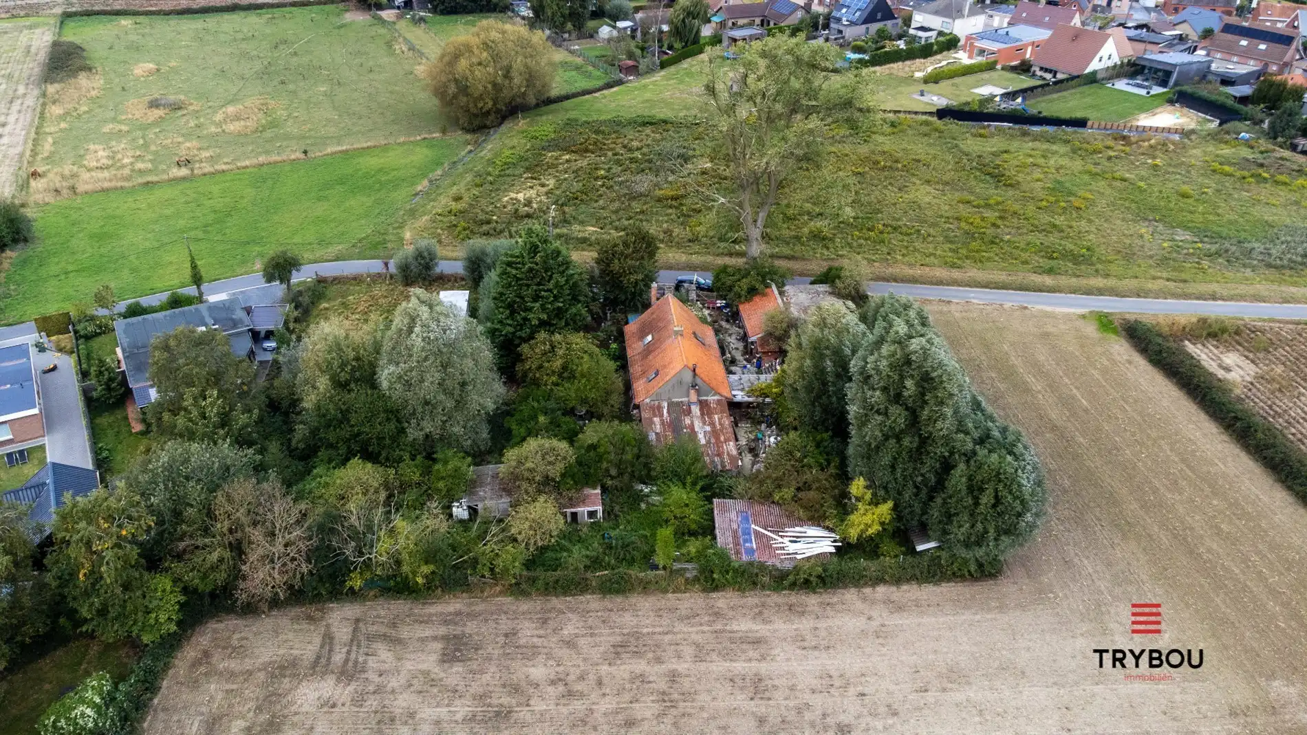Landelijk gelegen woning met panoramische vergezichten op 2674m² foto 3