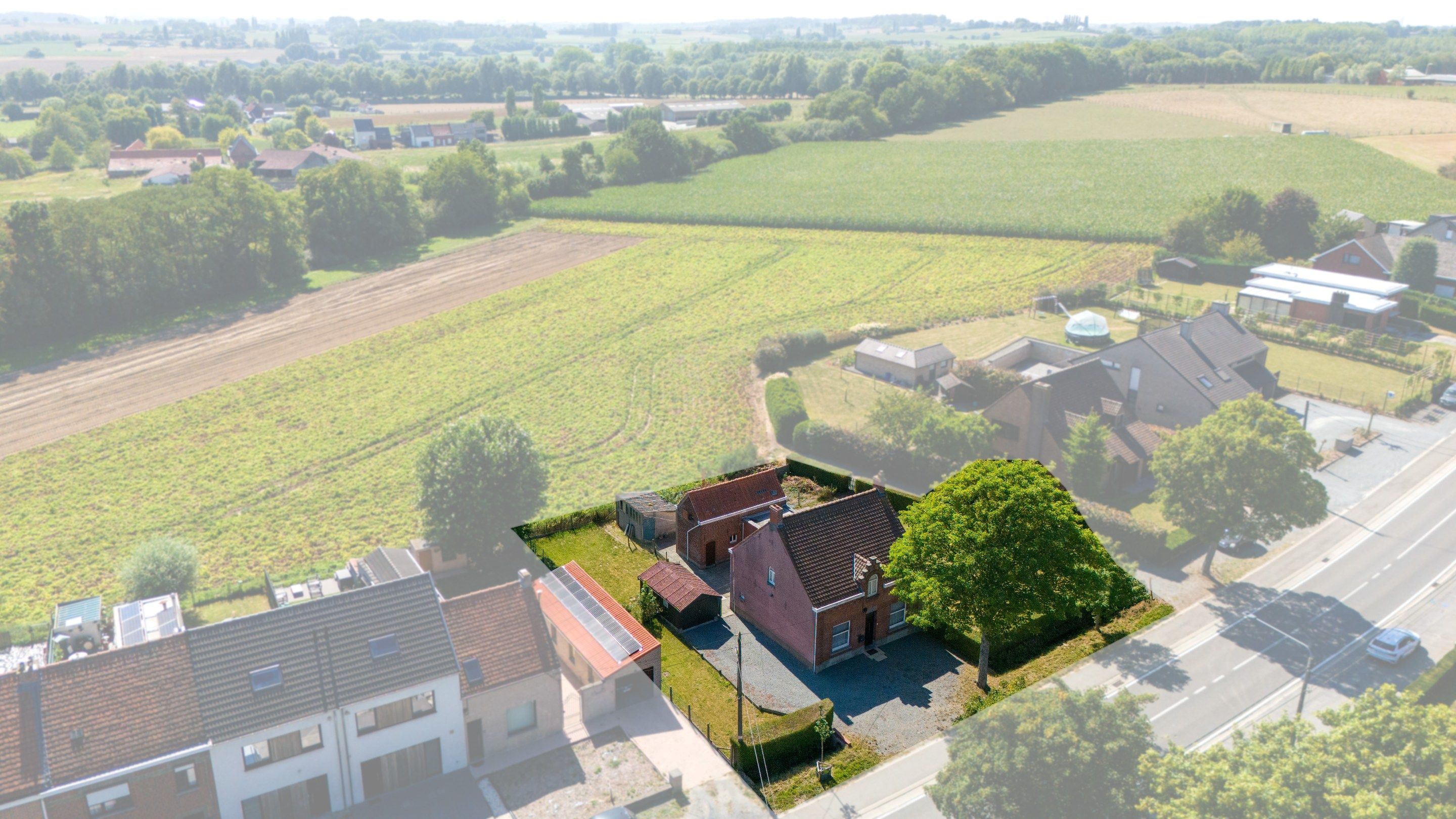 Hoofdfoto van de publicatie: AF TE BREKEN WONING OP LANDELIJKE LOCATIE