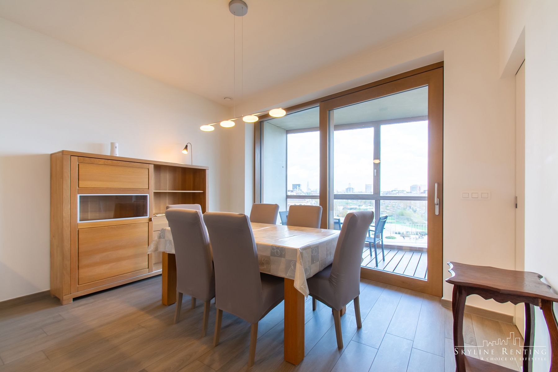 Mooi gemeubeld 2-slaapkamer appt met prachtig TERRAS foto 6