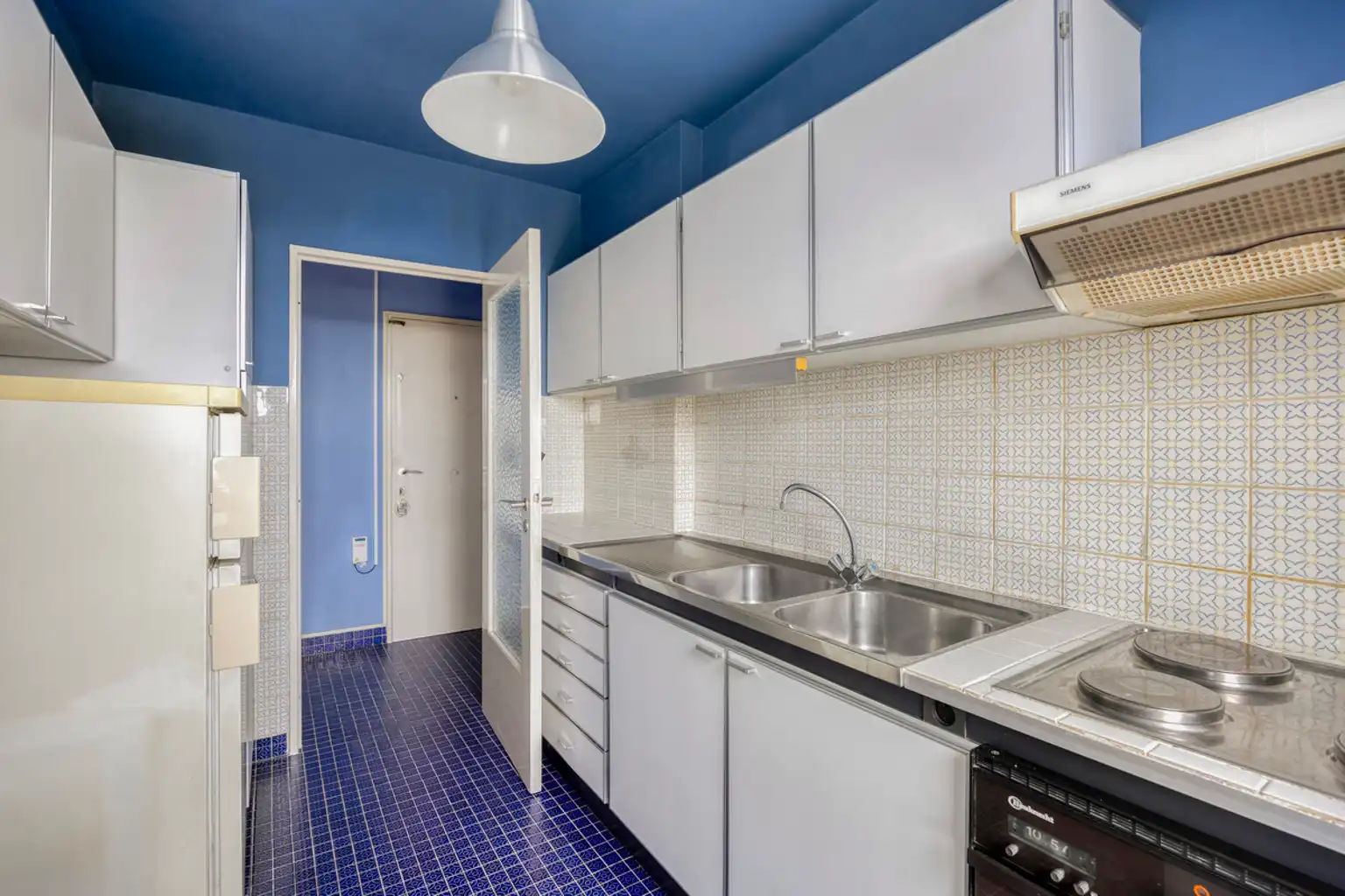 Op te frissen 2-slaapkamerappartement met prachtig uitzicht foto 7
