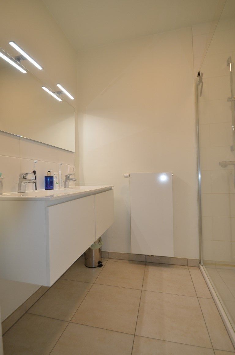 Appartement met 2 slpks en autostandplaats foto 11