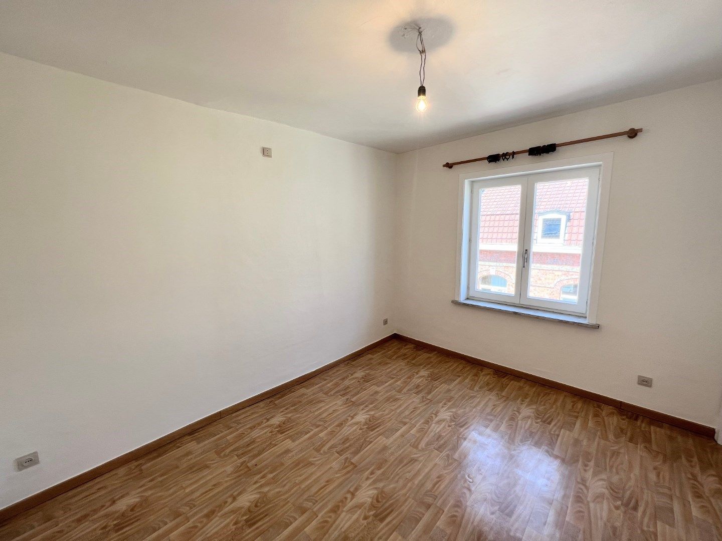 GEZELLIG APPARTEMENT MET 1 SLAAPKAMER NABIJ STATION IEPER foto 6