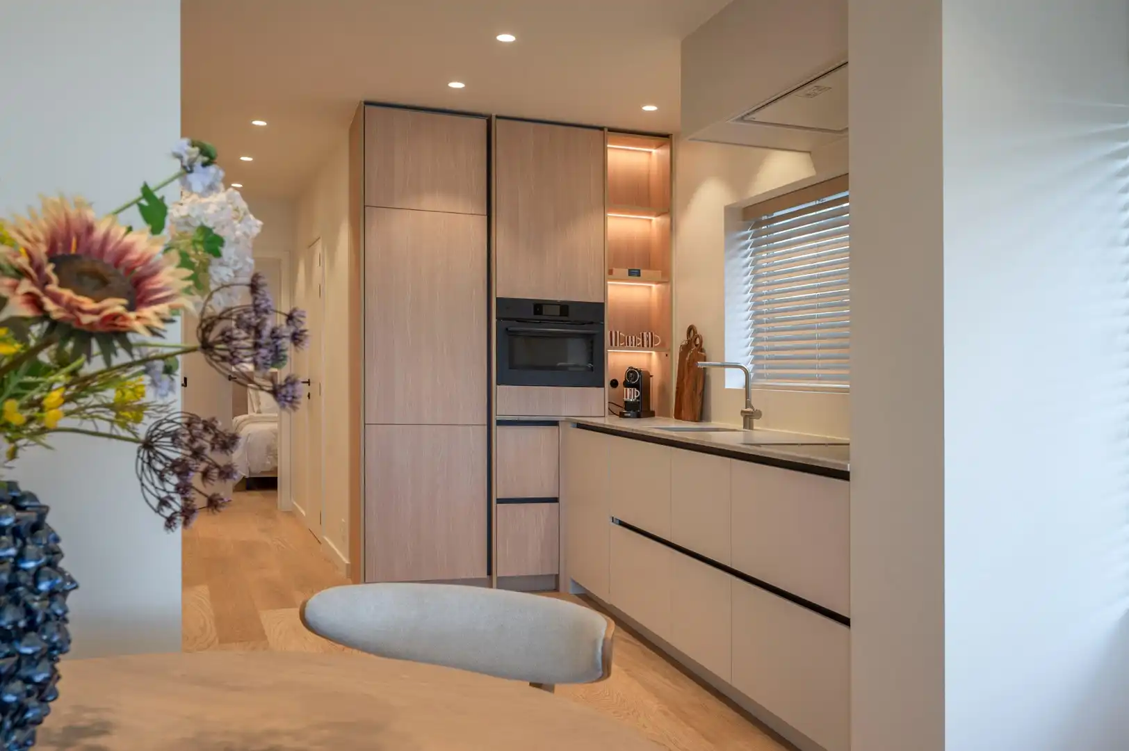 Gerenoveerd appartement | 2 slaapkamers | Zeezicht foto 5