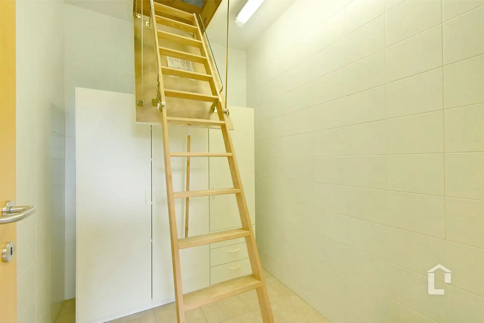 Investeringspand bestaand uit 2 ruime instapklare appartementen foto 11