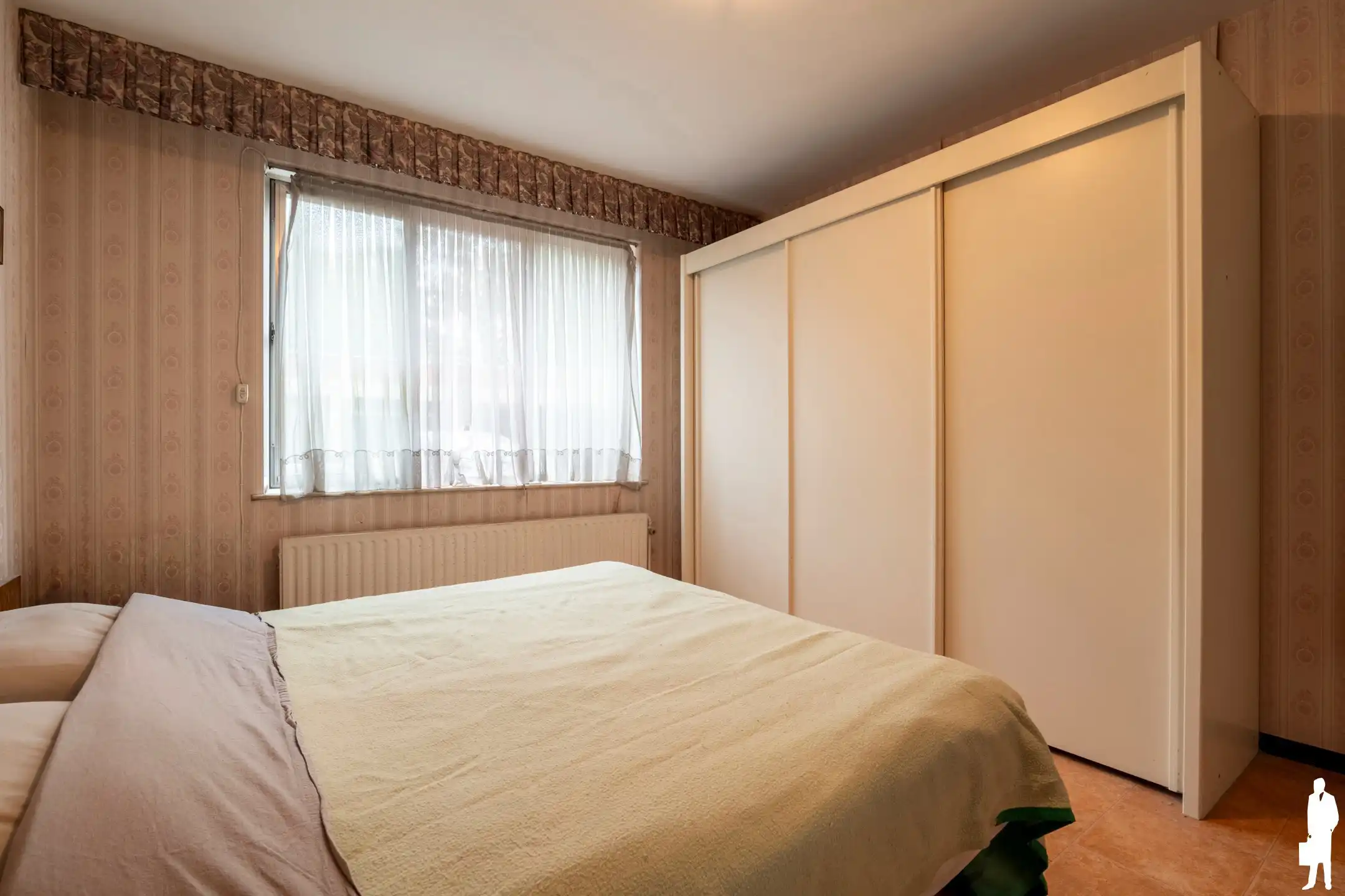 Verhuurd appartement met 2 slpk. en private garage foto 13
