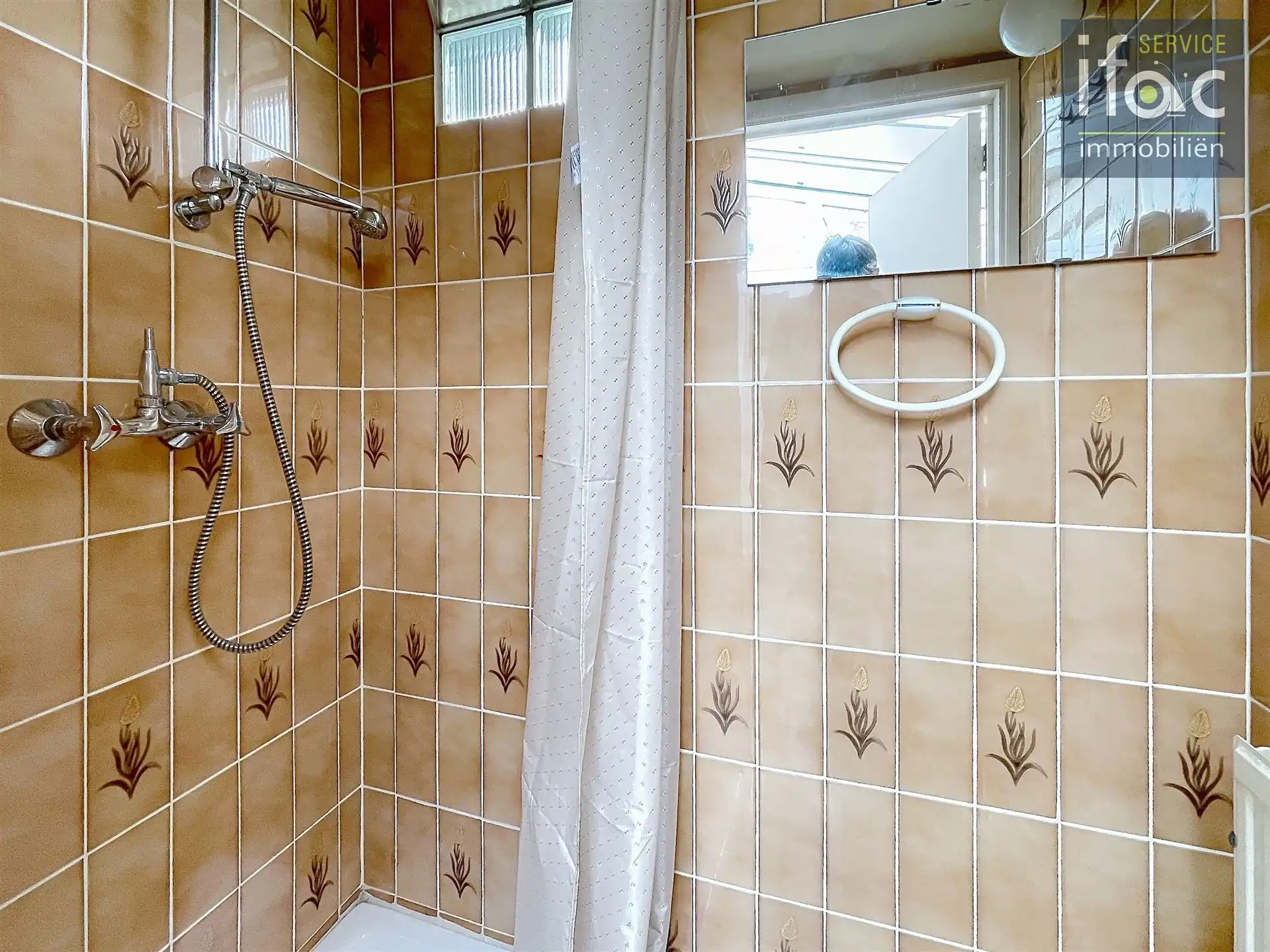 Woning met 3 slaapkamers en ruime tuin foto 23