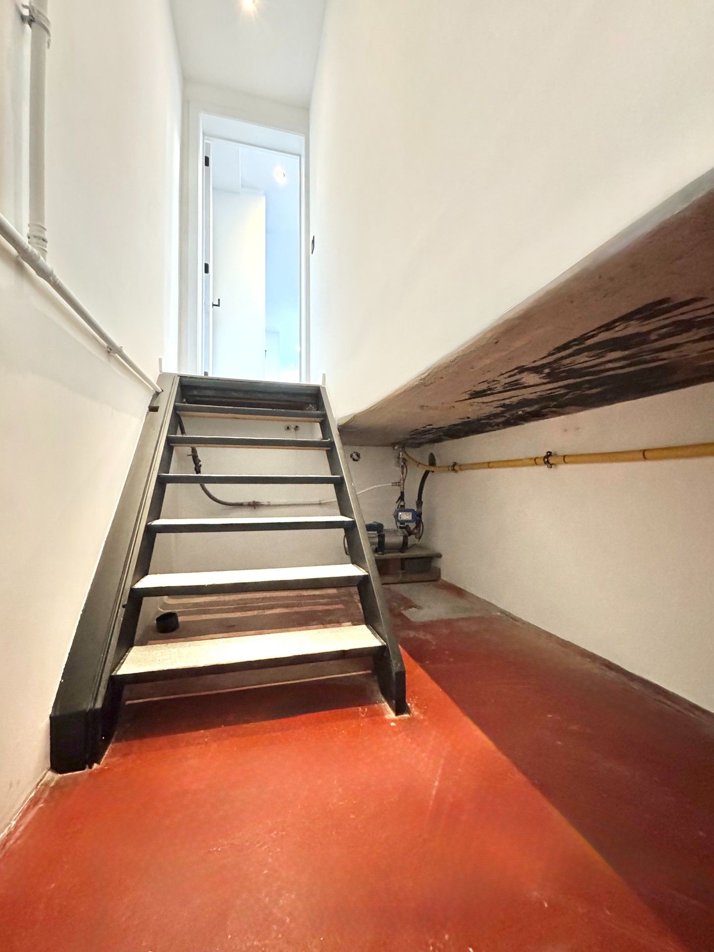 GERENOVEERDE WONING MET TUIN & GARAGE - 444 M² foto 17