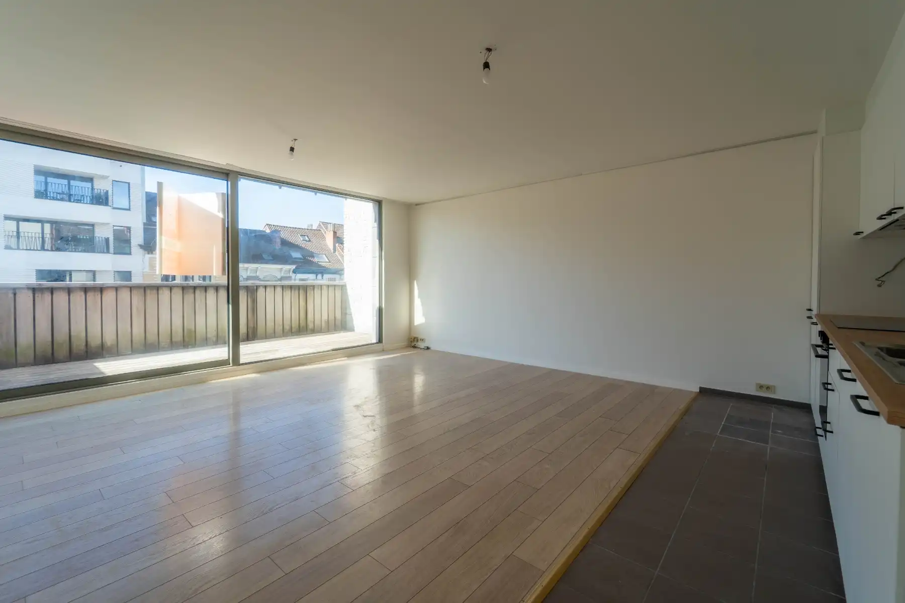 Gerenoveerd appartement met zuidgericht terras op toplocatie vlakbij Gent-Sint-Pietersstation. foto 6
