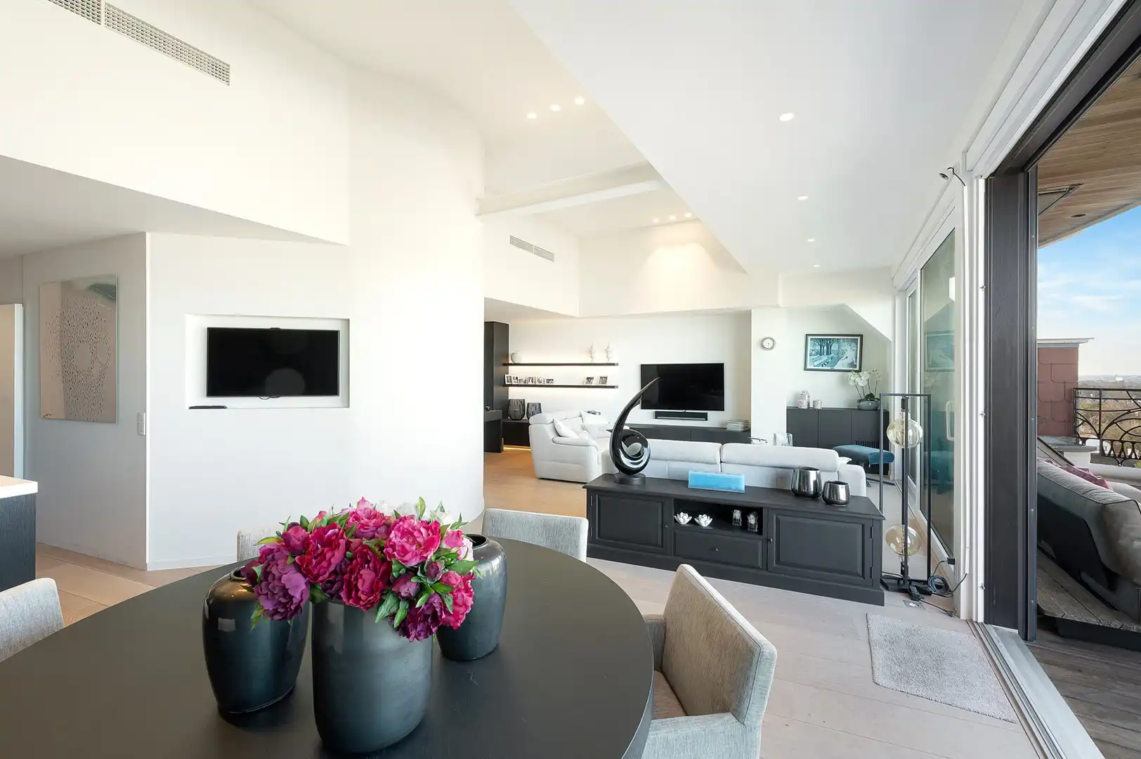 Uitzonderlijke penthouse met een gevelbreedte van 12m en panoramisch zeezicht in de standingvolle residentie Plaza op het Albertplein. foto 21