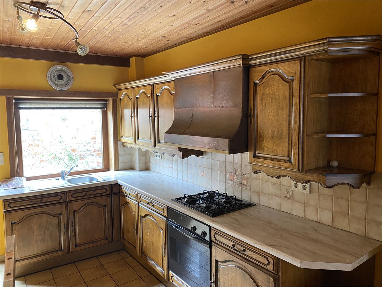 Woning met 3 slaapkamers en koer/ terras foto 5