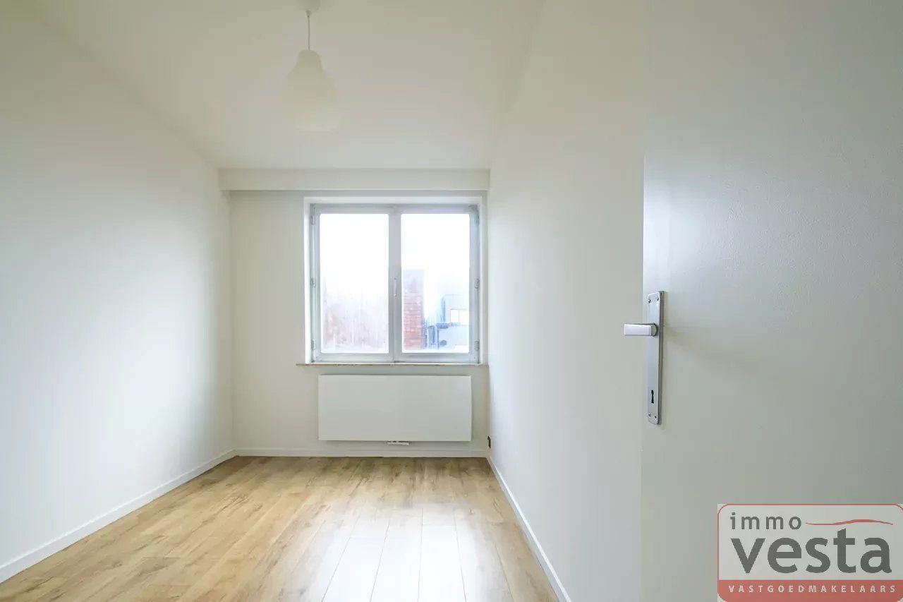 Te huur: Goed onderhouden appartement in het centrum van Sint-Truiden foto 9