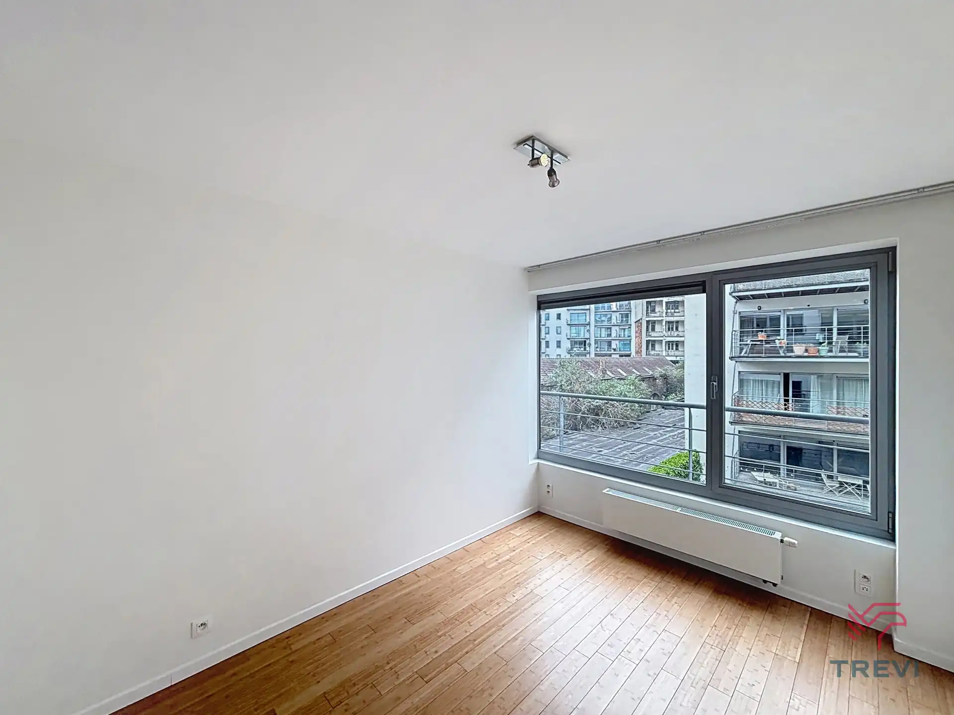 Ruim 2-slaapkamerappartement in een rustig binnengebied foto 6