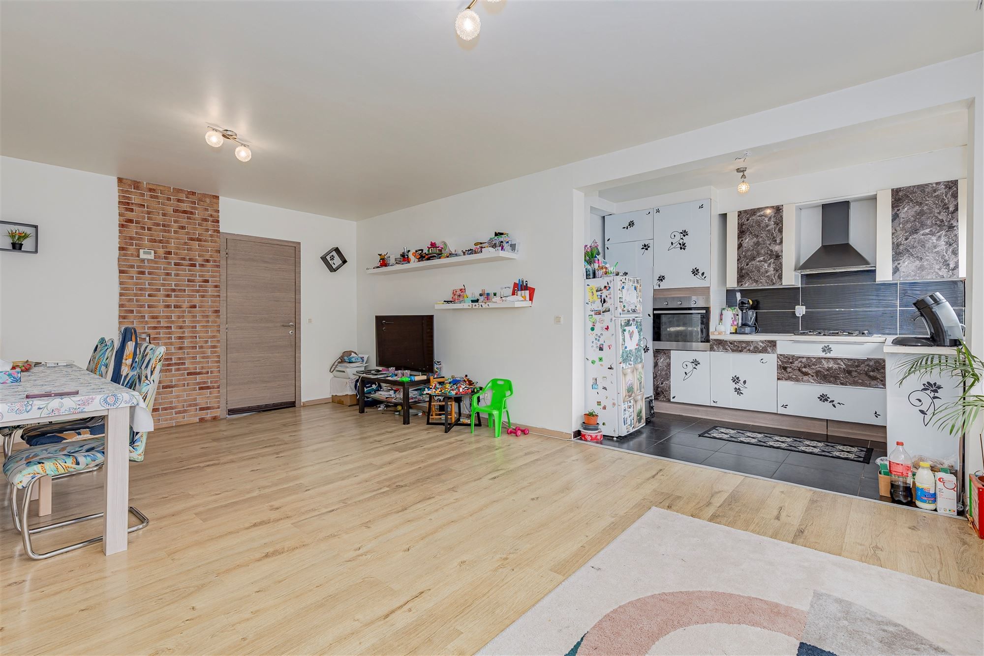 Instapklaar appartement met 2 slaapkamers. foto 3