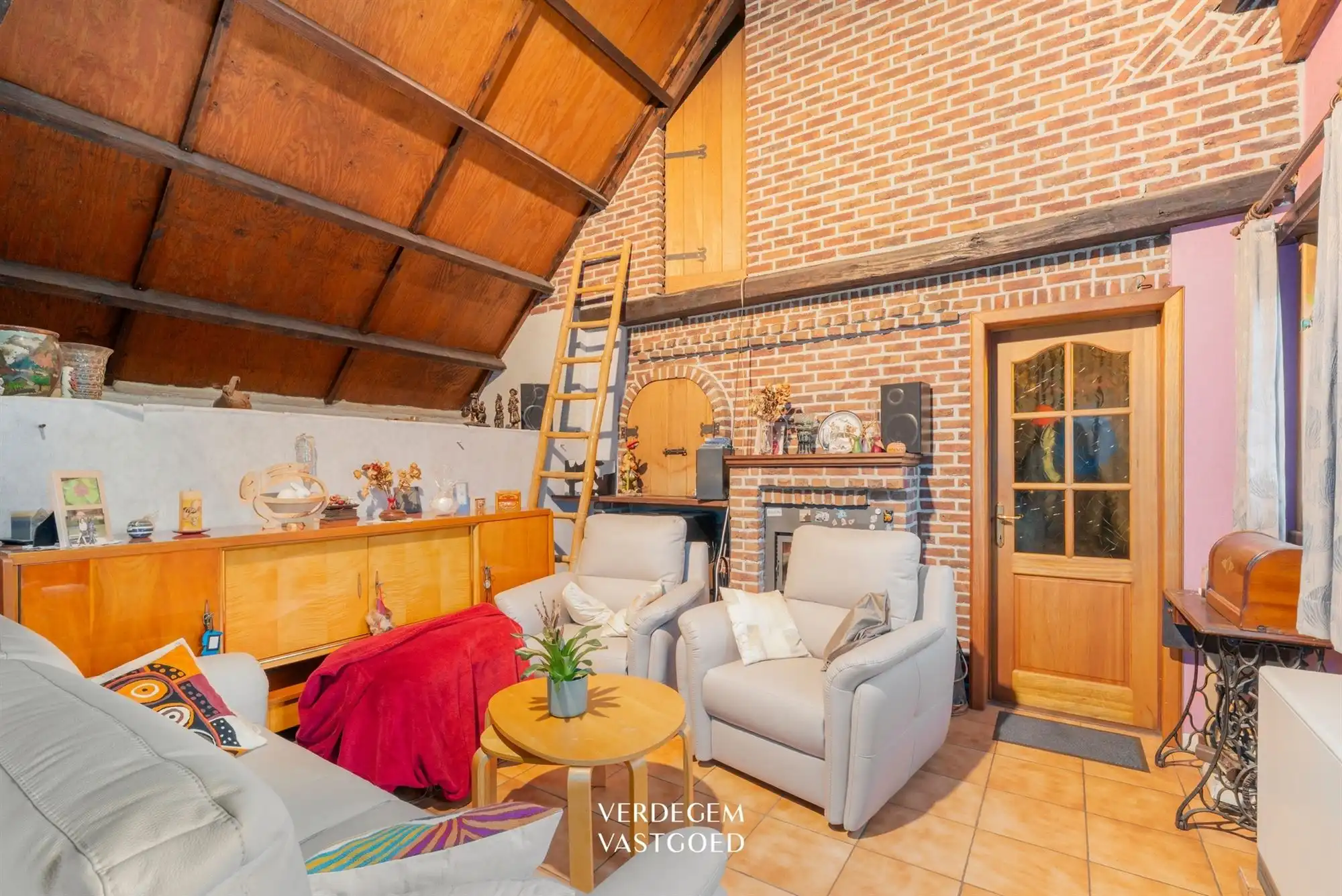 Rustig gelegen hoevewoning met volwassen tuin foto 7