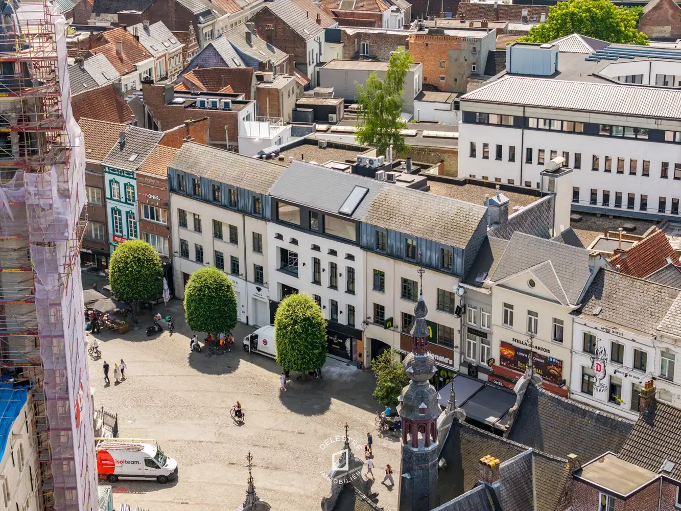 Stijlvolle quasi-nieuwbouw met panoramisch zicht op de Grote Markt – verkoop onder registratierechten foto 3