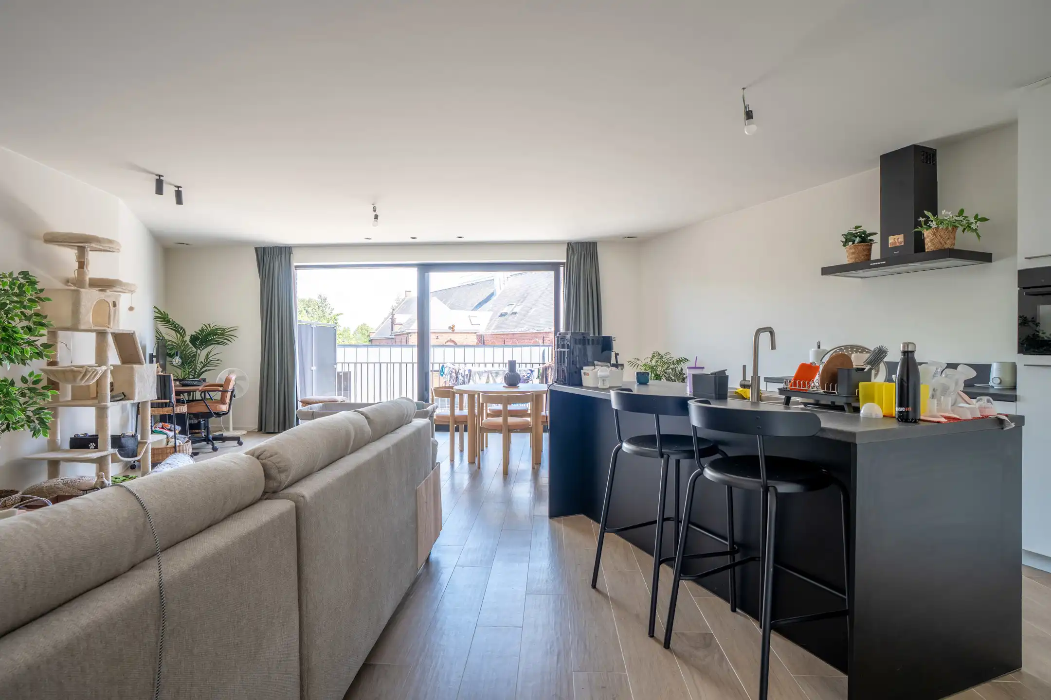 Knap en licht appartement op de 2e verd. met 2 terrassen foto 32