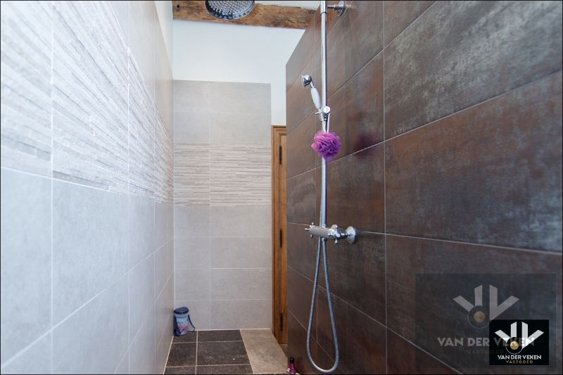 VOLLEDIG GERENOVEERDE HOEVE MET AUTHENTIEKE ELEMENTEN IN GROENE OMGEVING foto 25