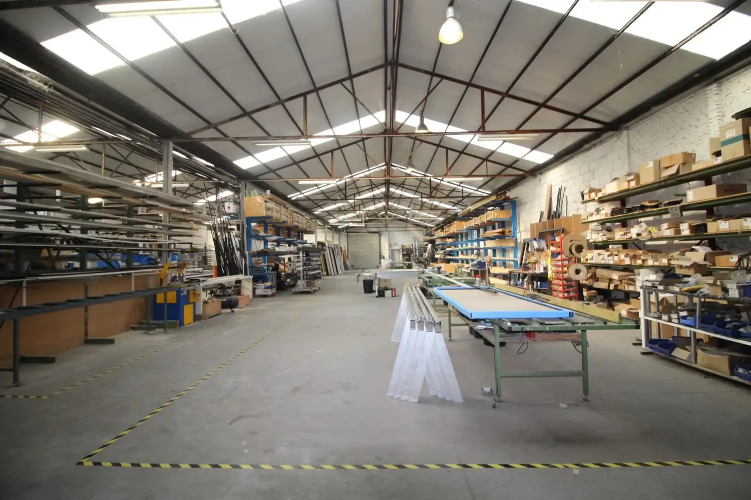 Maldegem | industriezone Krommewege – compleet uitgerust bedrijfsgebouw van ca.1.230m². foto 12