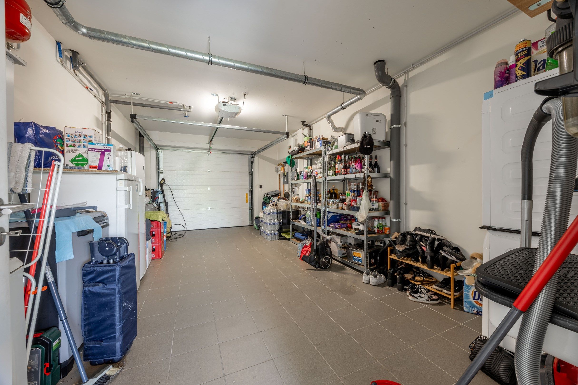 RUSTIG GELEGEN GEZINSWONING MET GARAGE foto 18