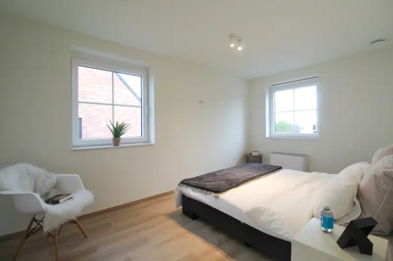 Energiezuinige halfopen woning in Meulebeke foto 7