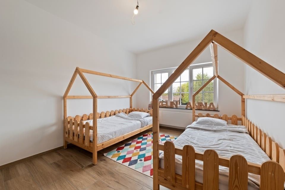 RUIME, GERENOVEERDE OPEN BEBOUWING MET 6 SLKS EN KNAPPE TUIN IN ALKEN foto 21