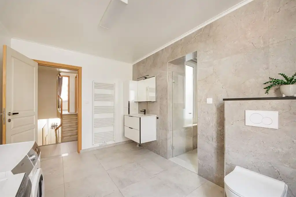 Gerenoveerde woning met 4 slaapkamers aan Krugerpark foto 11