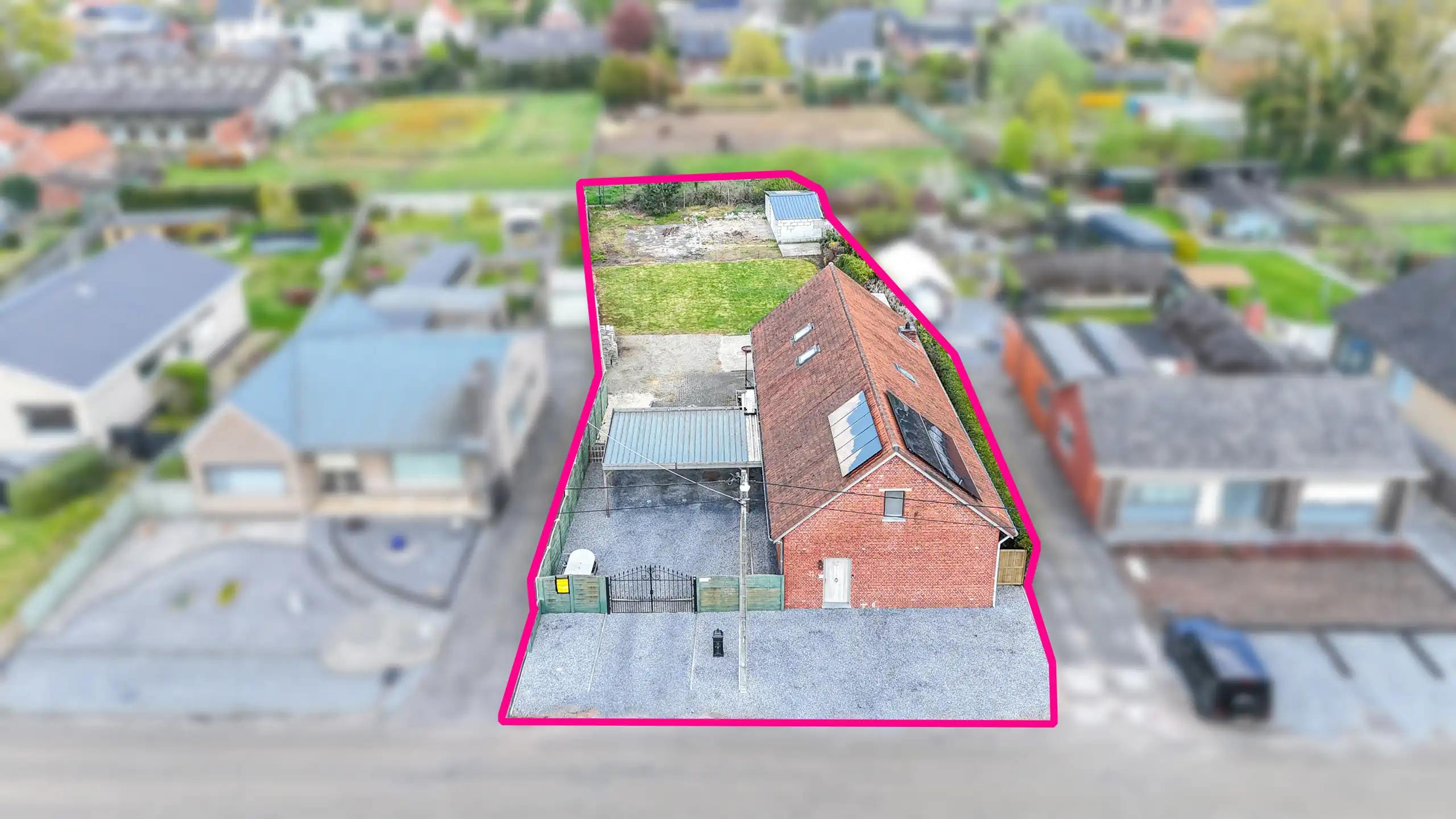 Charmante woning met 5 slaapkamers op een ruim perceel! foto 62