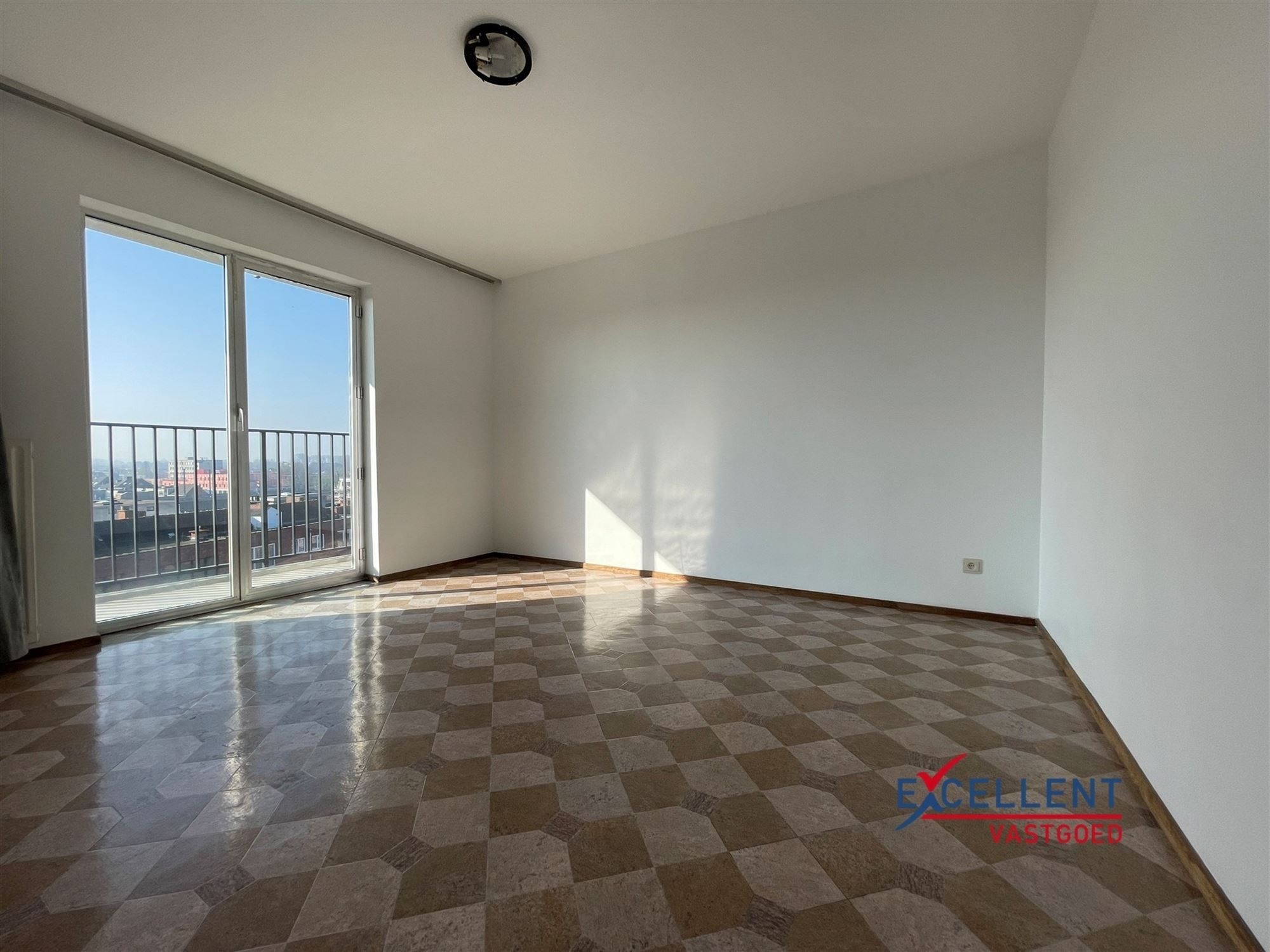 Centraal gelegen appartement met 2 slaapkamers in Deinze te huur foto 6