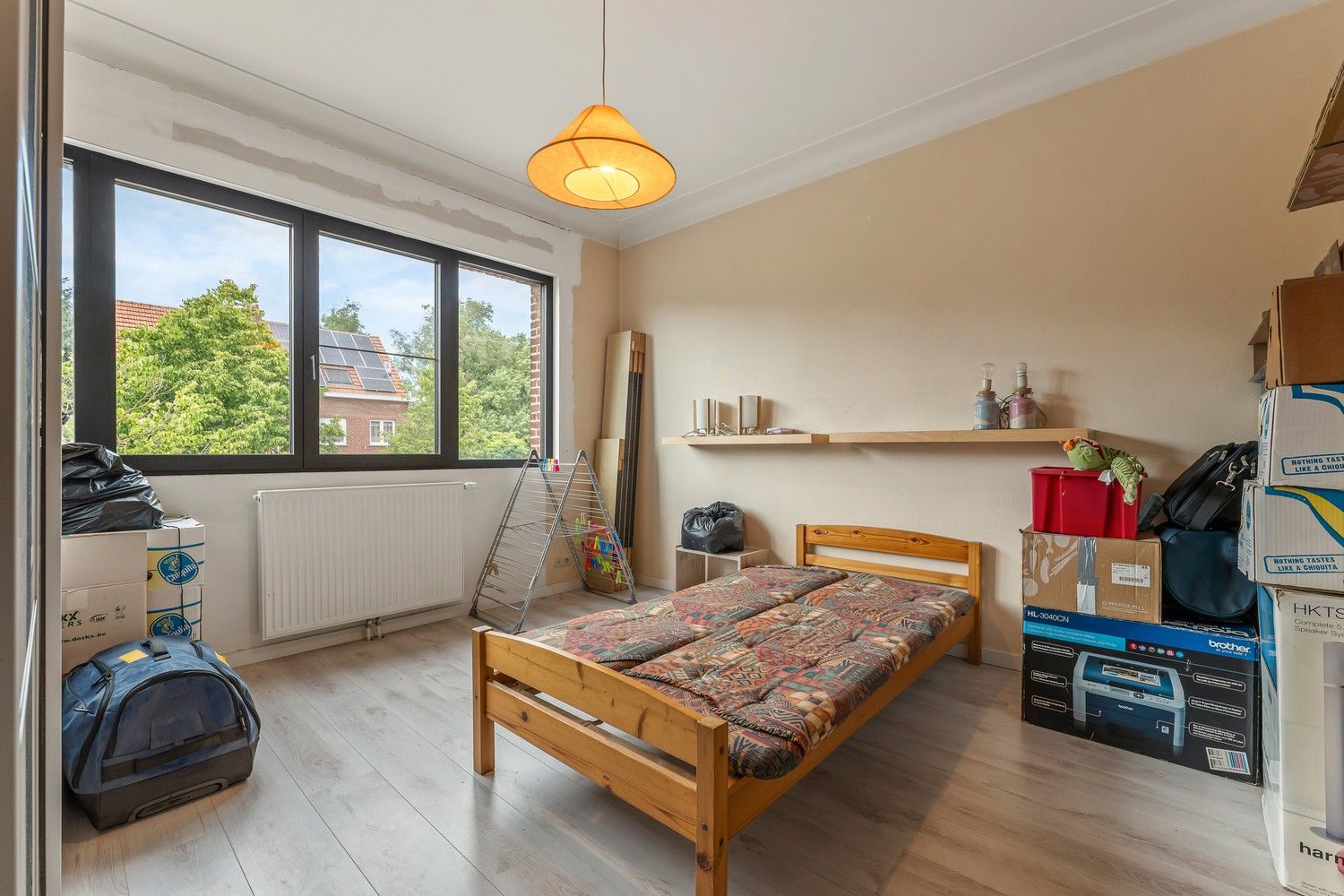 Deels gerenoveerde woning met 5 slpkrs en grote omheinde tuin foto 14