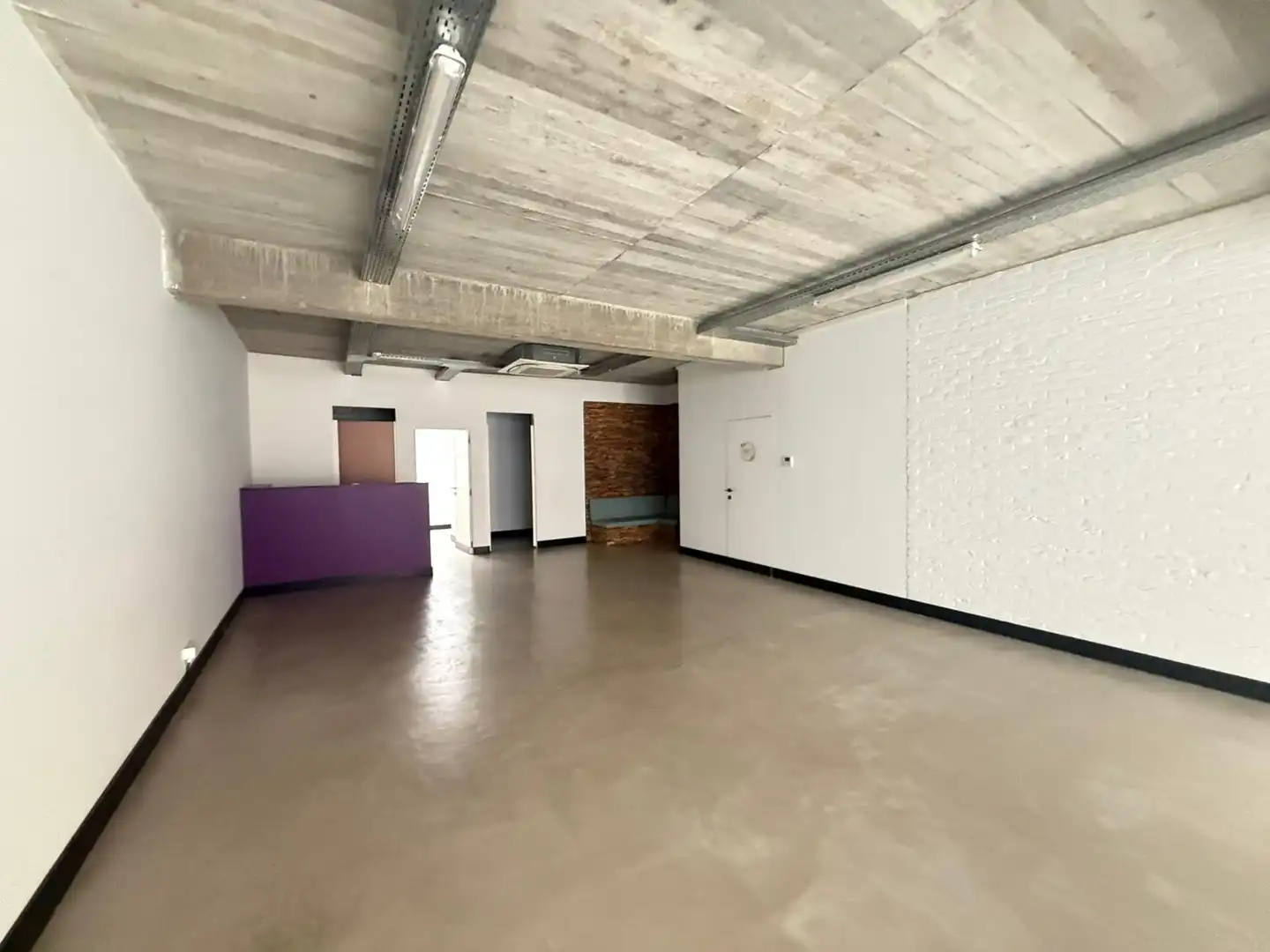 COMMERCIEEL GELIJKVLOERS foto 4