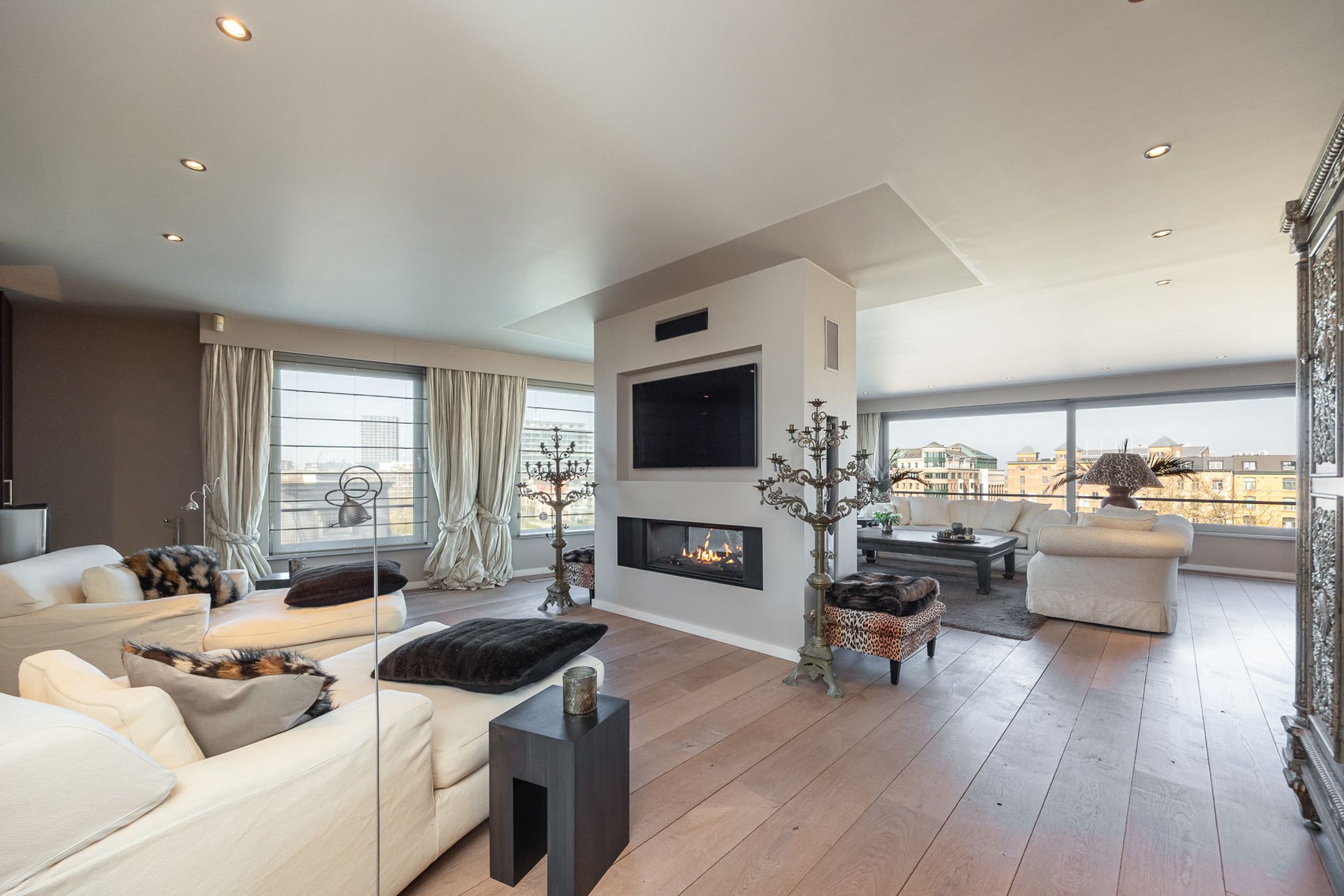 ANTWERPEN ZUID - Wonen met daktuin aan het Zuidpark  foto {{pictureIndex}}