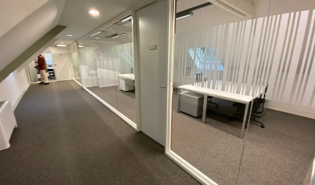 Gemeubelde kantoren in Axxes Business Center in Merelbeke foto 2