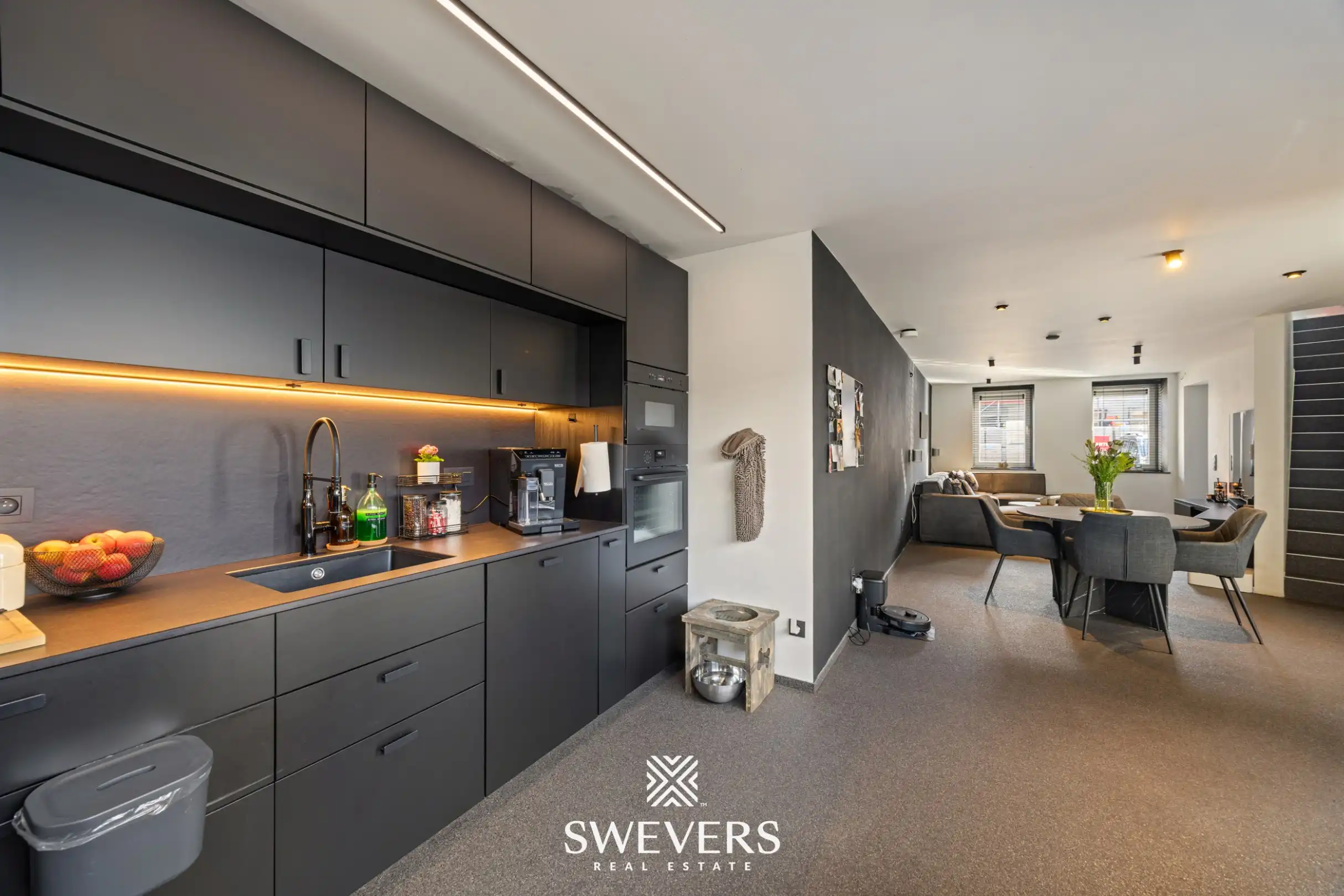 Instapklare en volledig gerenoveerde woning met tuin op rustige ligging in Leopoldsburg foto 6