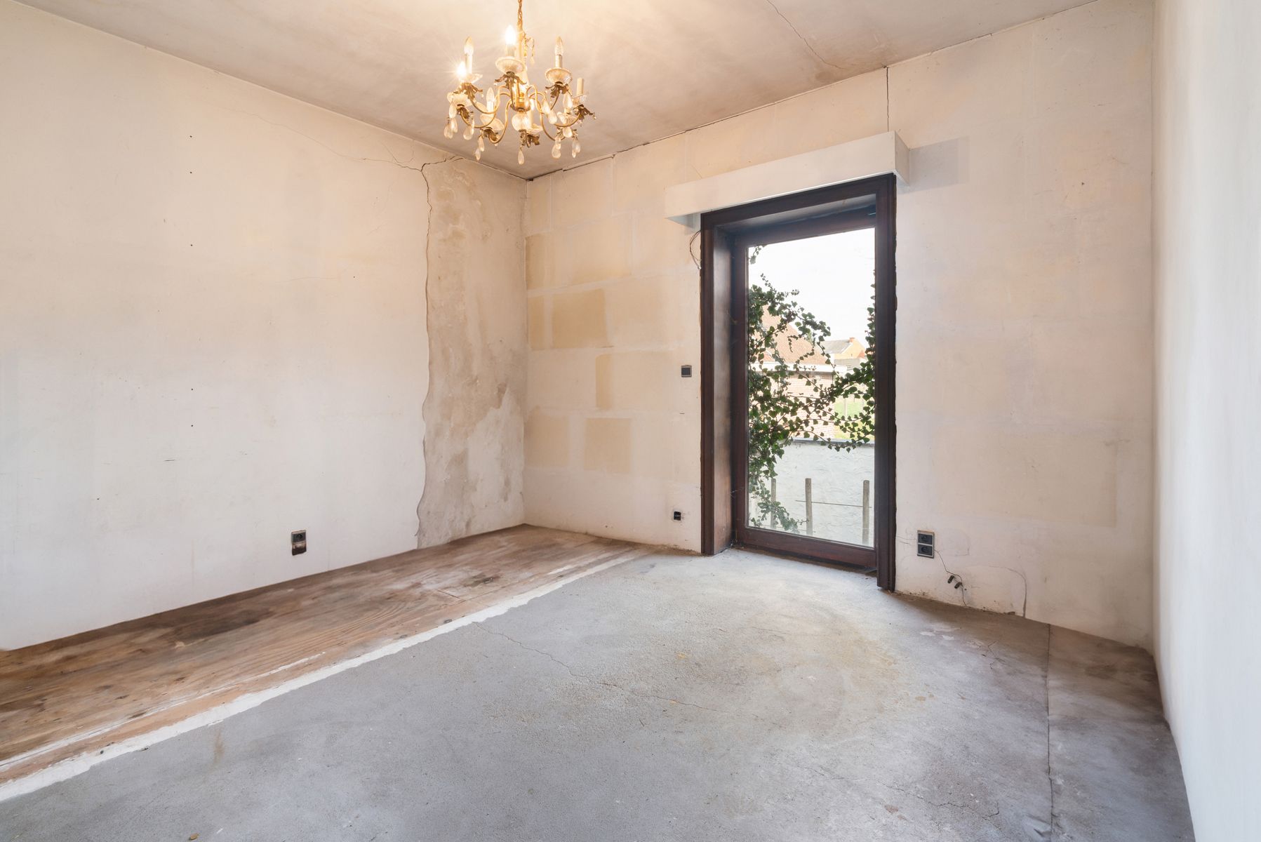 Kantoor met woning te Denderhoutem. foto 18