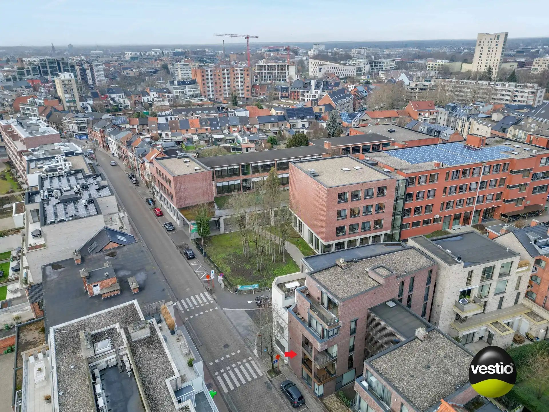 RUIM, MODERN APPARTEMENT 120 M² MET 3 SLAAPKAMERS foto 6