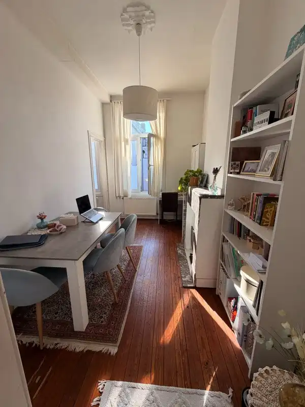 Super charmant 1 slaapkamer appartement op de 2° V in 'Cleyn Antwerpen'. foto 3