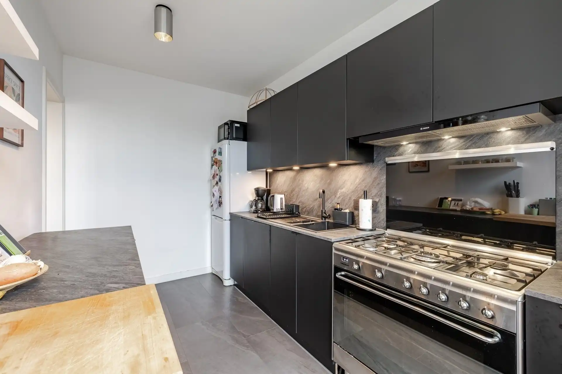 Karaktervol duplex appartement in centrum Wetteren foto 7
