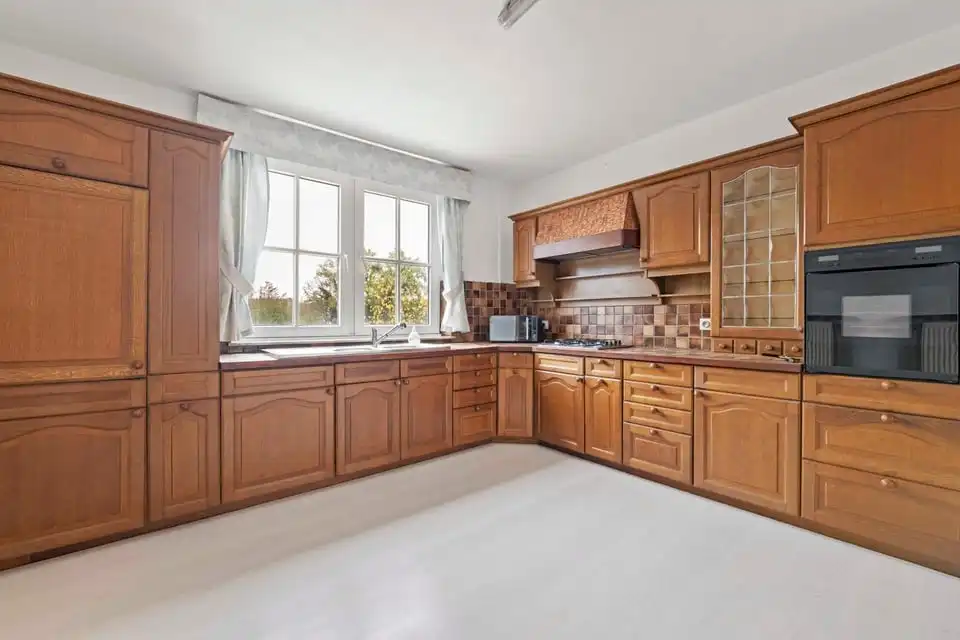 HALFOPEN BEBOUWING MET GARAGE EN GROTE TUIN IN TONGEREN foto 21