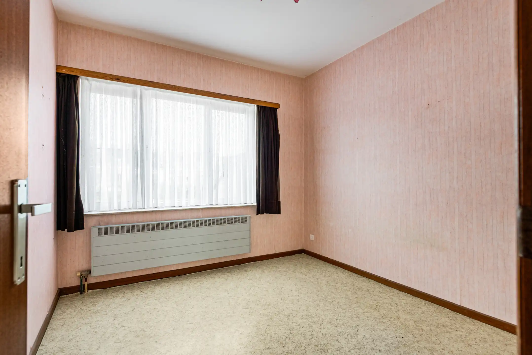 Ruime woning met garage en mooie tuin op fijne locatie foto 13