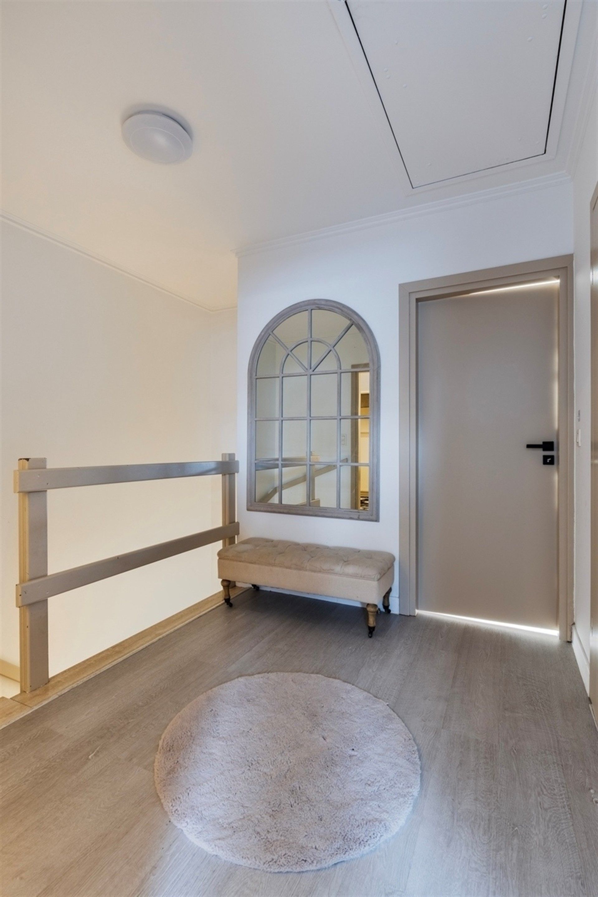 Ruim duplexappartement met 3 slaapkamers foto 8