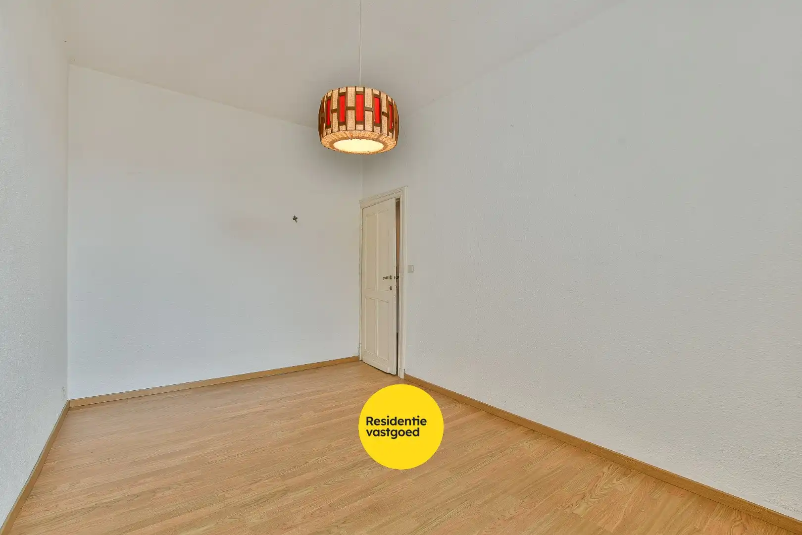 Instapklaar 2-slaapkamerappartement in hartje Blankenberge nabij de Grote Markt foto 15
