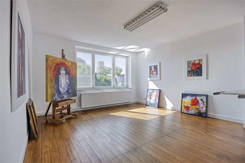 Uniek herenhuis met atelier en ruime bewoonbare oppervlakte in hartje Tongeren foto 22