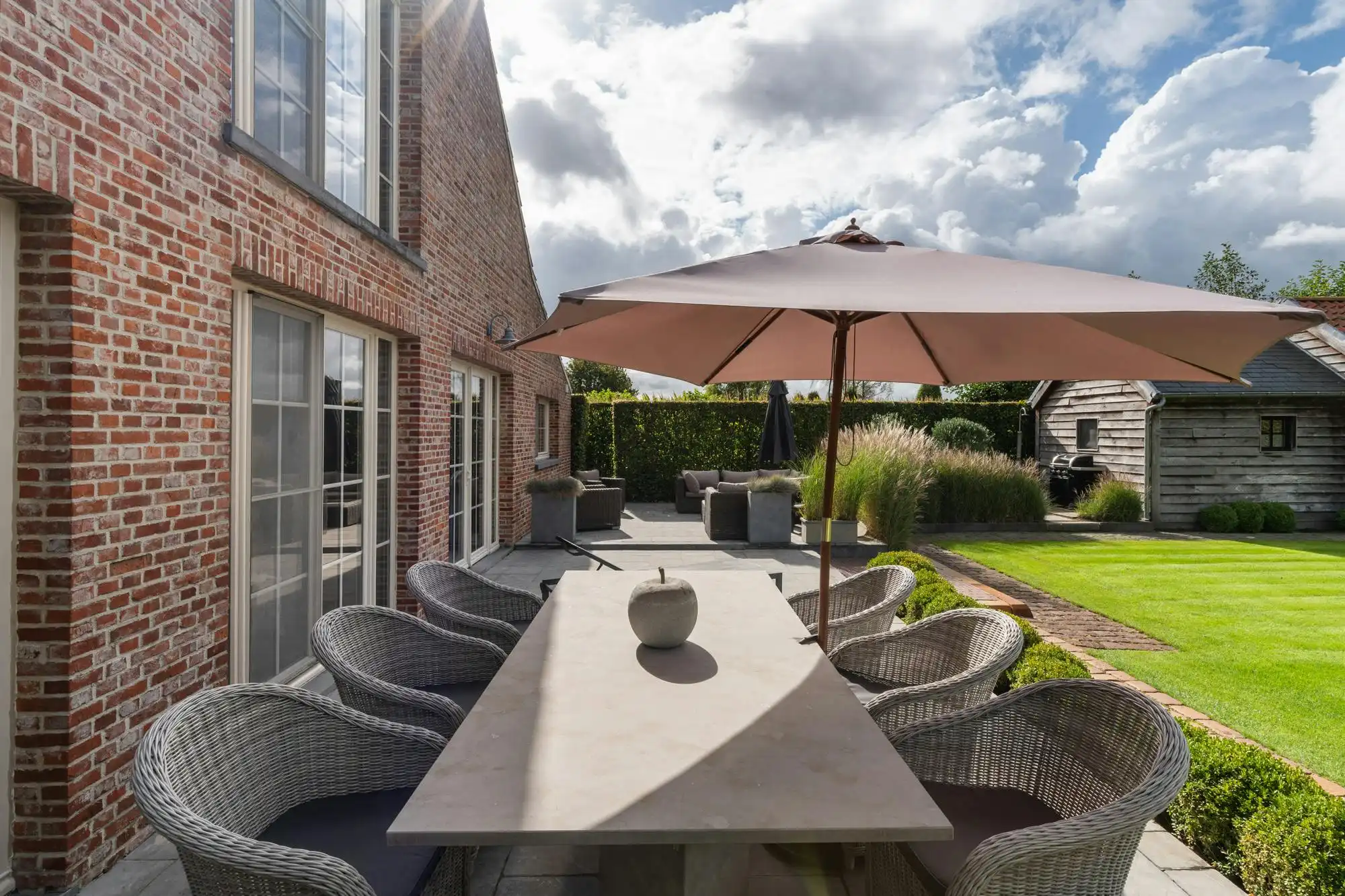 Woonst met B&B en appartement te koop in Minderhout foto 4