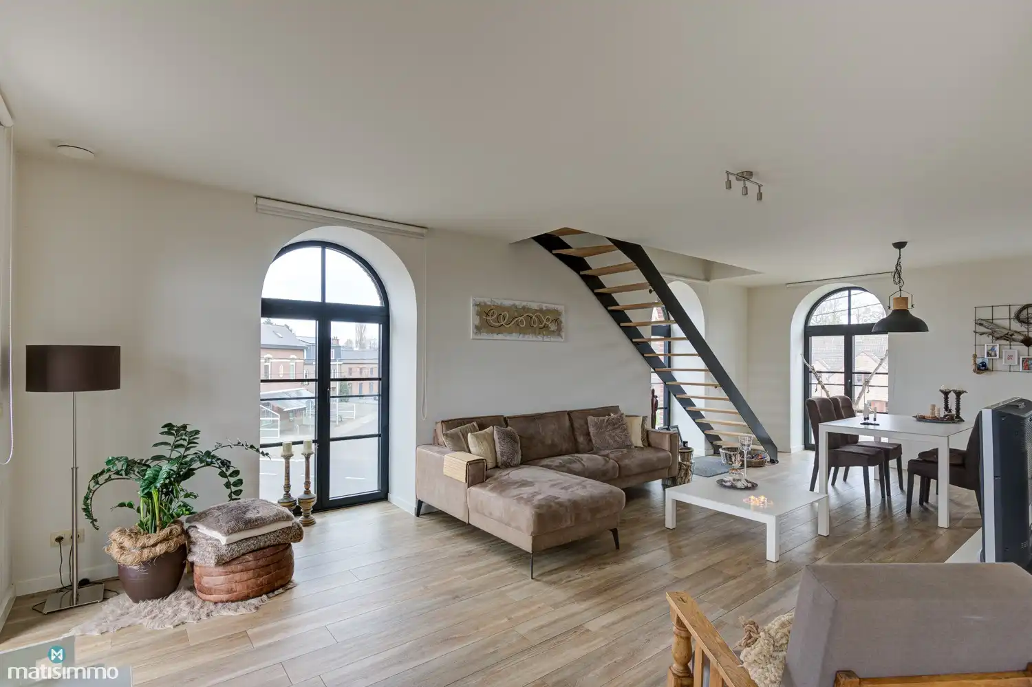 RIANT, INSTAPKLAAR DUPLEXAPPARTEMENT MET 2 SLAAPKAMERS EN 2 AUTOSTAANPLAATSEN IN MOELINGEN foto 6