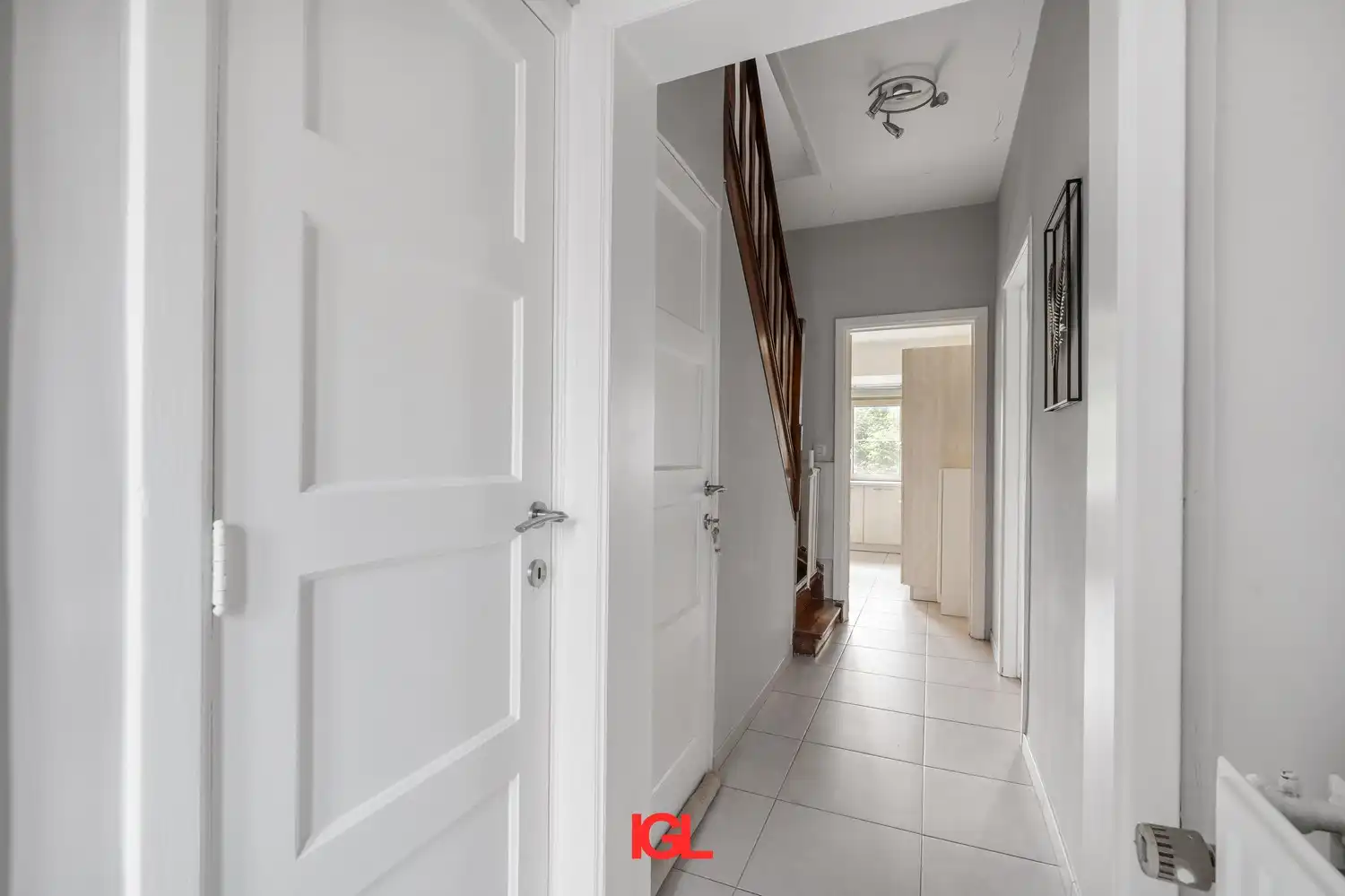 Charmante 3-gevelwoning met 3 slaapkamers en zuidoostgerichte tuin foto 3