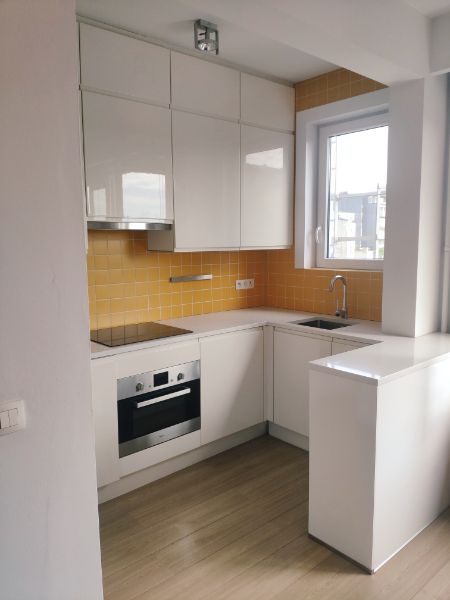 Mooie lichte studio op TOP locatie in Antwerpen foto {{pictureIndex}}