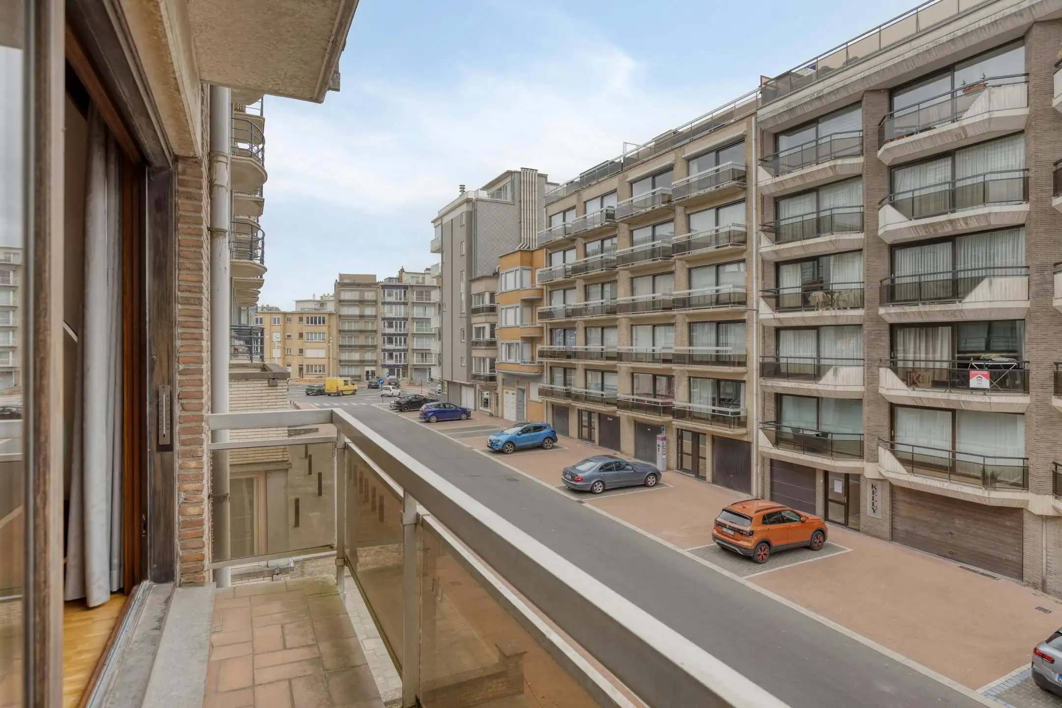 Appartement met 2 slaapkamers en parking vlakbij zee te Koksijde foto 4