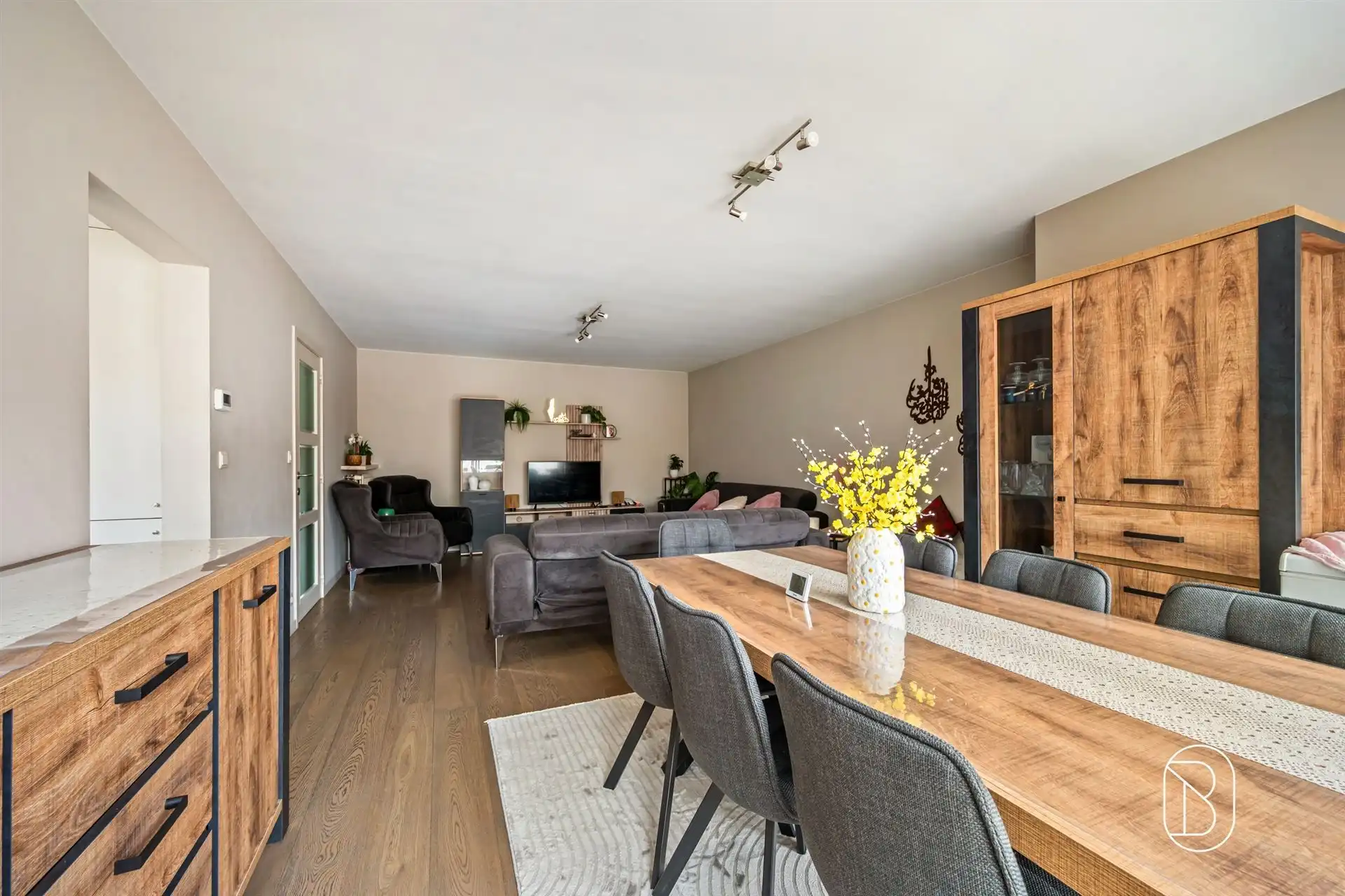 Ruim appartement met 3 slpk en garage in Roeselare foto 3