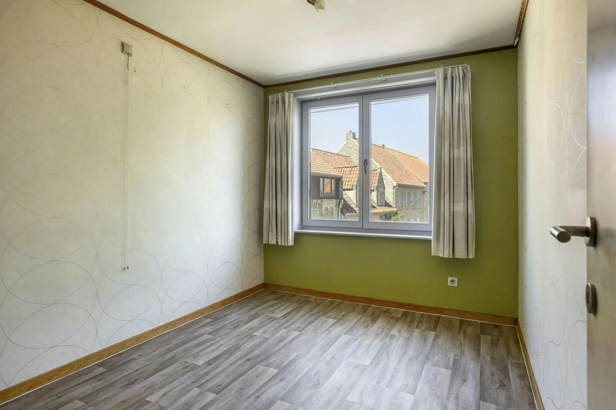 Ruime woning met 5 slaapkamers, tuin en garage te Lo-Reninge. foto 21